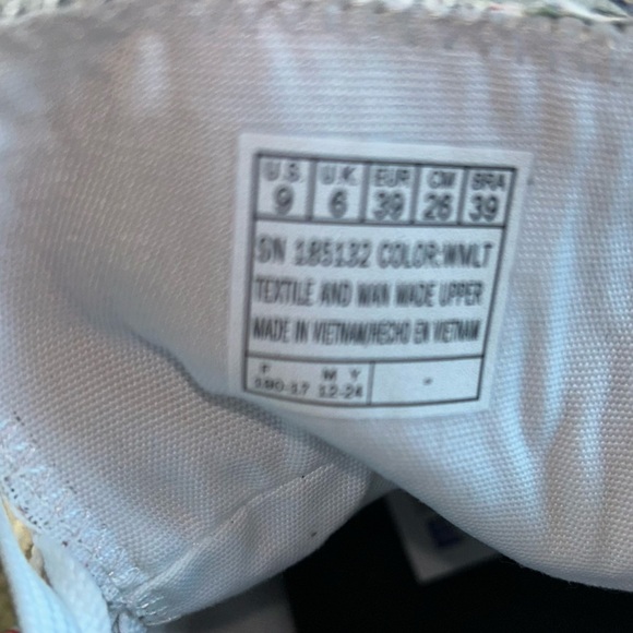 Women’s Skechers Multicolor High-Top Sneakers size 9 - Picture 2 of 5